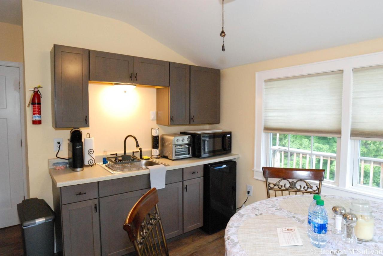Maple Leaf Lodge Schroon Lake Εξωτερικό φωτογραφία