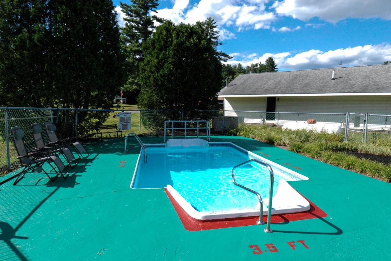 Maple Leaf Lodge Schroon Lake Εξωτερικό φωτογραφία