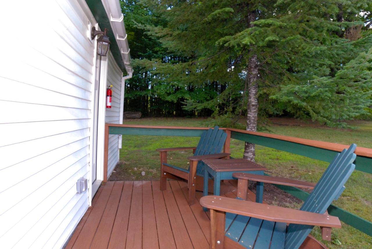 Maple Leaf Lodge Schroon Lake Εξωτερικό φωτογραφία