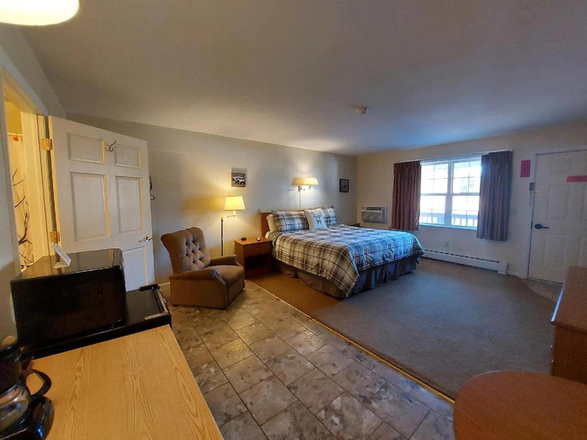 Maple Leaf Lodge Schroon Lake Εξωτερικό φωτογραφία